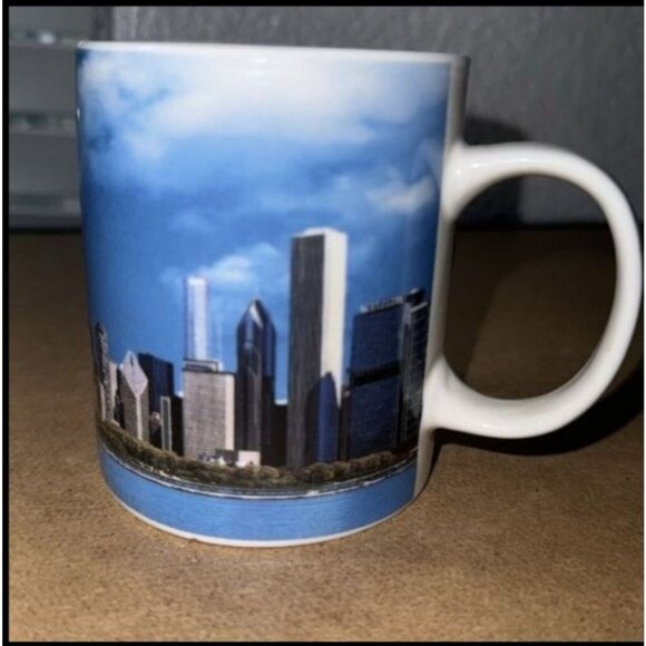 Chicago Skyline Souvenir Mug Set - Picture 9 of 14